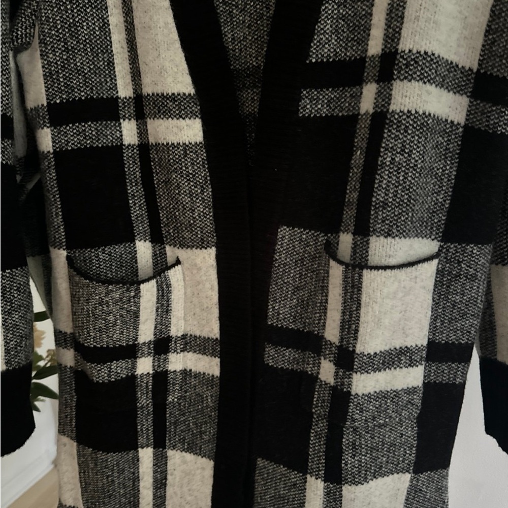 Greylin Collection Rami Cozy Check Longline Sweater Jacket Cardigan - Picture 4 of 5